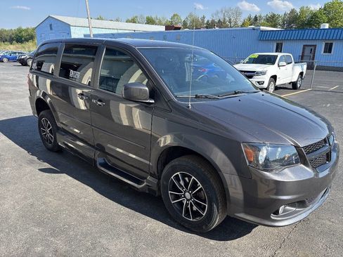 Used 2015 Dodge Grand Caravan SXT FWD image 5