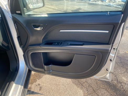 Used 2010 Dodge Journey SXT w/ Premium Convenience Group image 21