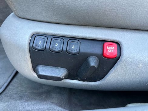 Used 2004 Volkswagen Passat GLX image 12