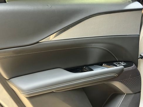Certified 2024 Cadillac Lyriq Tech RWD image 38