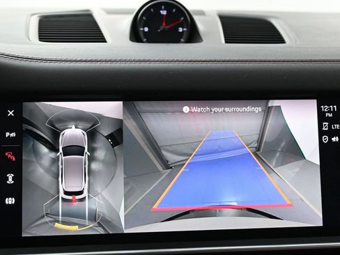 Certified 2023 Porsche Cayenne Platinum Edition AWD/4WD image 9