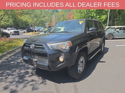 Used 2020 Toyota 4Runner SR5 AWD/4WD image 3