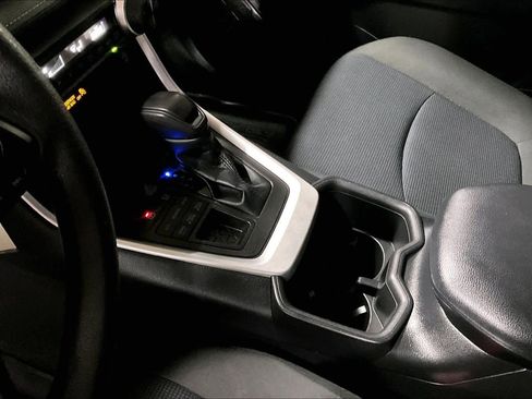 Certified 2022 Toyota RAV4 LE image 14