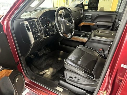 Used 2018 Chevrolet Silverado 2500 High Country image 7