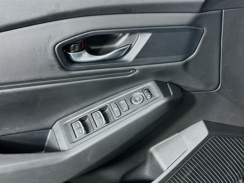 Used 2025 Honda Accord SE image 15