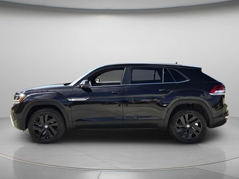 Used 2023 Volkswagen Atlas Cross Sport SE w/ Panoramic Sunroof Package image 3