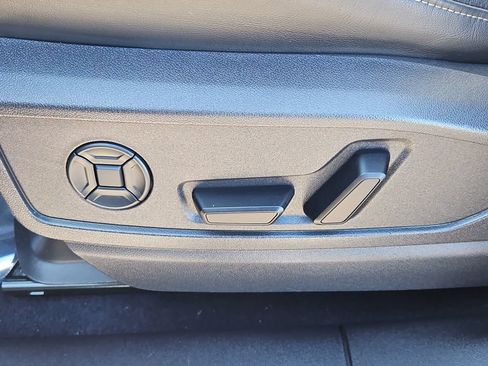 Certified 2025 Audi Q5 Premium w/ Convenience Package AWD/4WD image 25