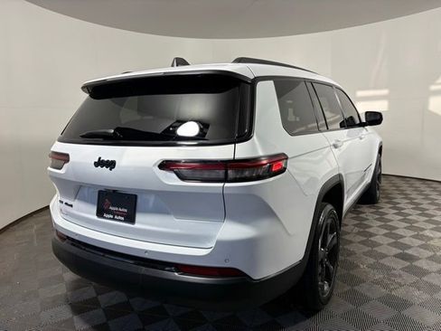 Used 2023 Jeep Grand Cherokee L Laredo AWD/4WD image 6