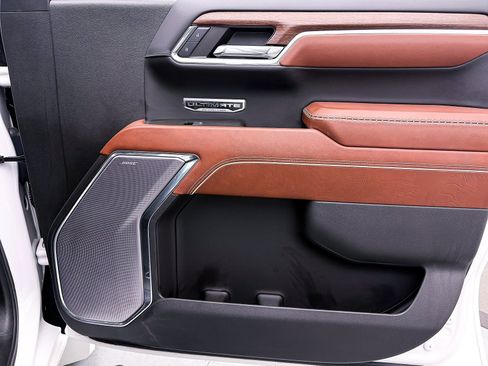 Used 2023 GMC Sierra 1500 Denali Ultimate image 39