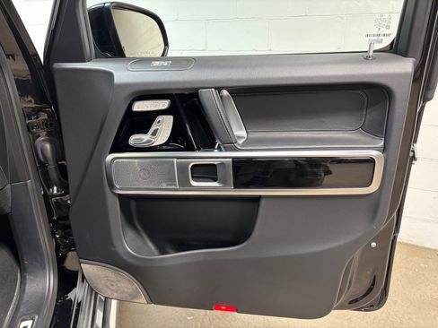 Used 2025 Mercedes-Benz G 550 image 33