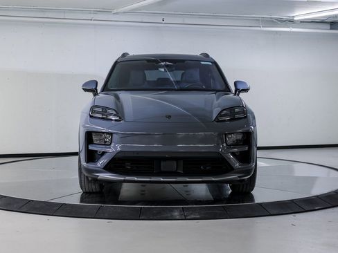 New 2026 Porsche Macan Turbo Electric image 10