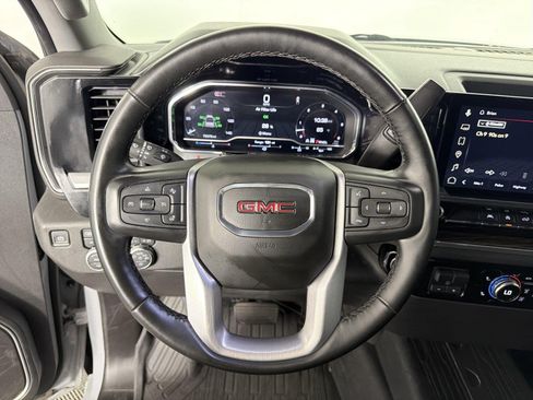 Used 2024 GMC Sierra 1500 Elevation w/ LPO, Elevation Black Package AWD/4WD image 21