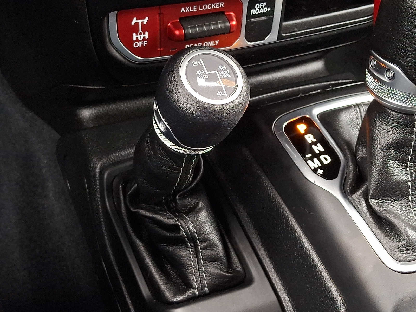 Used 2024 Jeep Wrangler Unlimited AWD/4WD image 22