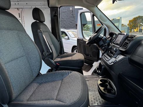 Used 2023 RAM ProMaster 2500 image 38
