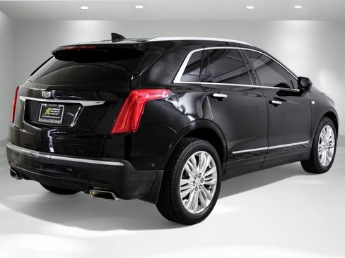 Used 2017 Cadillac XT5 Premium Luxury w/ Driver Assist Package image 9