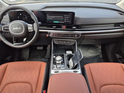 New 2026 Kia Carnival SX FWD image 13