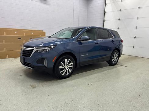 Used 2024 Chevrolet Equinox LT AWD/4WD image 8