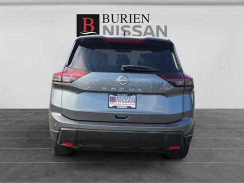 Used 2024 Nissan Rogue S AWD/4WD image 4