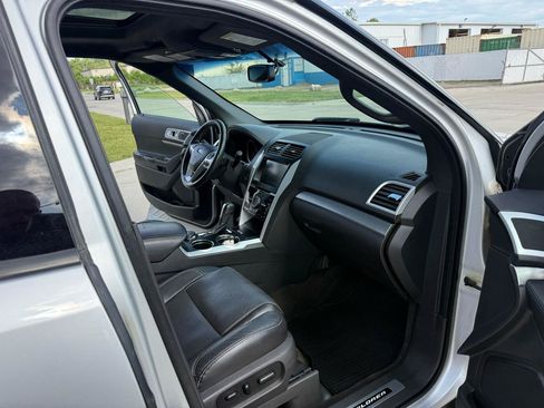 Used 2014 Ford Explorer Sport AWD/4WD image 32