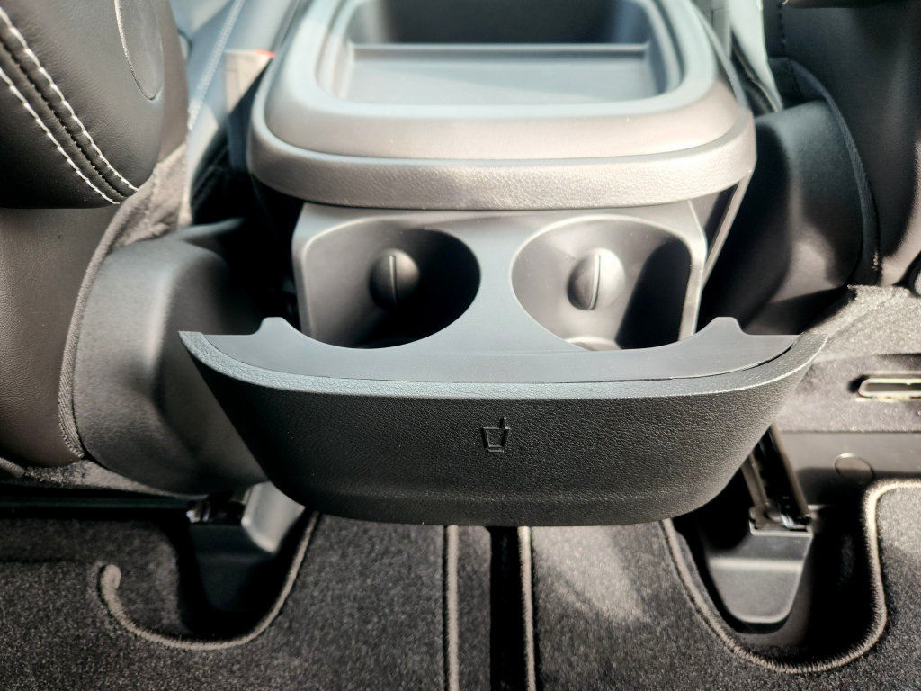 New 2027 Chrysler Pacifica Select FWD image 48