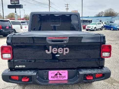 Used 2023 Jeep Gladiator Rubicon w/ Cold Weather Group AWD/4WD image 21