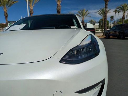 Used 2023 Tesla Model 3 Standard Range image 10