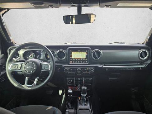 Used 2023 Jeep Wrangler Rubicon image 14