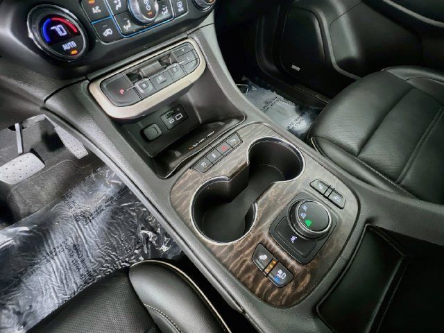 Used 2023 GMC Acadia Denali AWD/4WD image 25