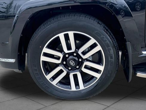 Used 2022 Toyota 4Runner Limited RWD image 10