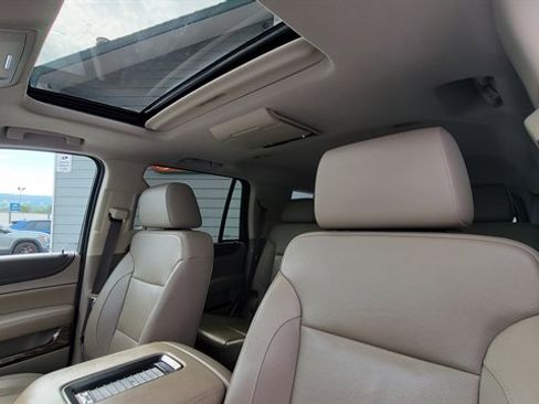 Used 2017 GMC Yukon SLT w/ Open Road Package image 22