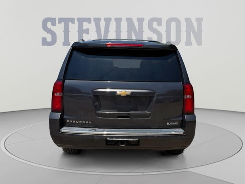Used 2018 Chevrolet Suburban Premier AWD/4WD image 4
