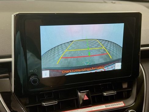 Used 2025 Toyota Corolla Cross XLE w/ Convenience Package FWD image 14