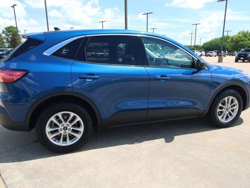 Used 2022 Ford Escape SE w/ Convenience Package AWD/4WD image 5