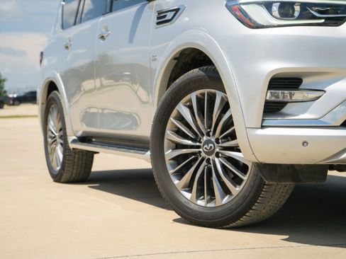 Used 2019 INFINITI QX80 Luxe w/ 22" Wheel Package RWD image 2