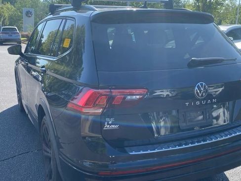 Used 2023 Volkswagen Tiguan SE R-Line FWD image 10