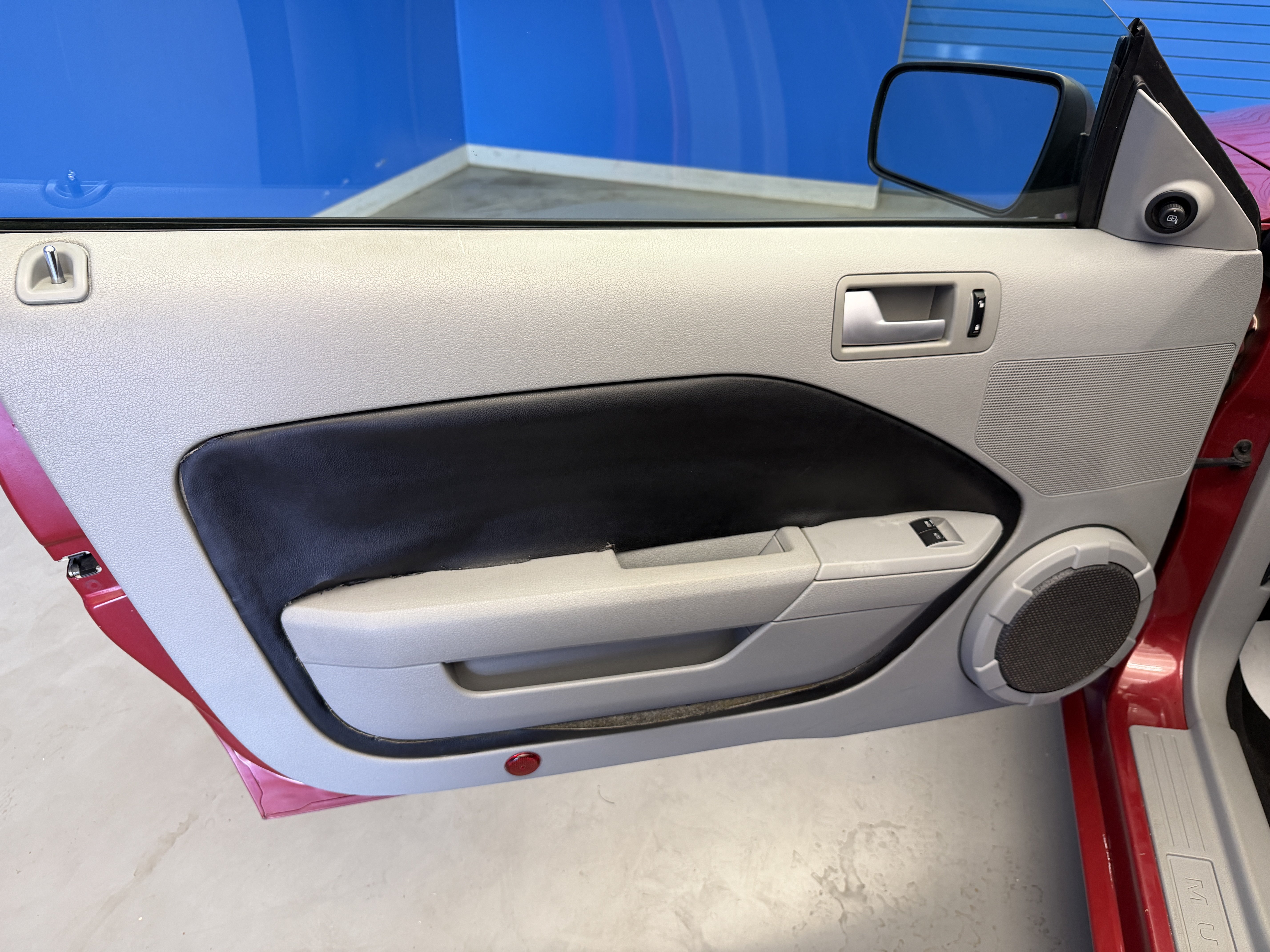 Used 2008 Ford Mustang GT RWD image 9