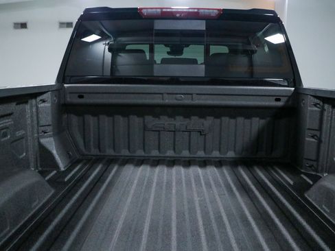 Used 2024 GMC Sierra 2500 AT4 w/ AT4 Premium Plus Package AWD/4WD image 33