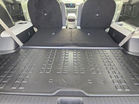 New 2026 Hyundai Ioniq 9 Limited image 23