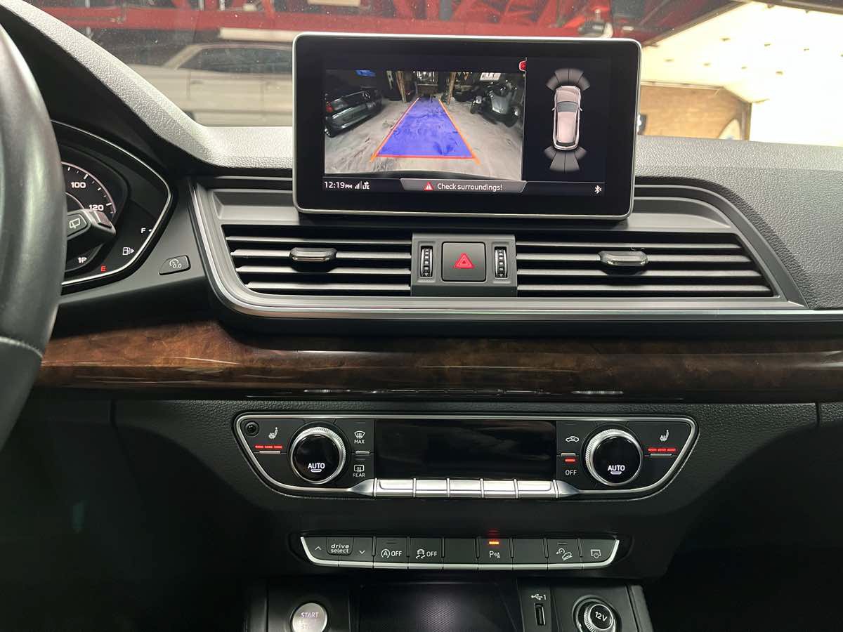 Used 2020 Audi Q5 2.0T Premium Plus w/ Premium Plus Package AWD/4WD image 19