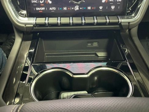 Used 2026 GMC Yukon Elevation image 17