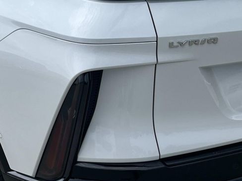 Used 2025 Cadillac Lyriq Sport AWD/4WD image 10