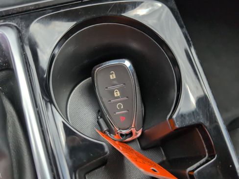 Used 2024 Chevrolet Trax LT FWD image 21