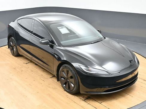Used 2024 Tesla Model 3 Standard Range image 47