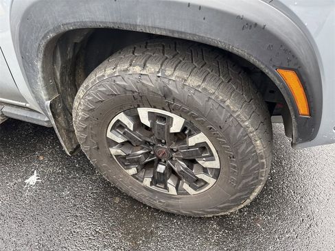 Used 2022 Nissan Frontier PRO-4X w/ Off-Road Protection Package image 9