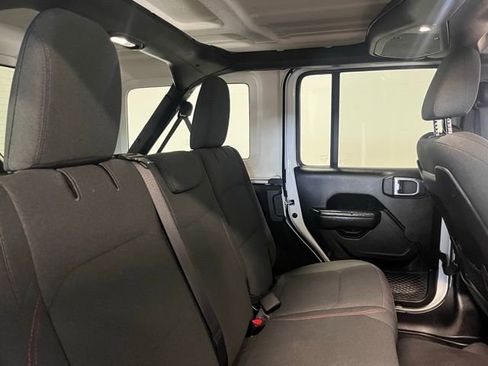 Used 2024 Jeep Wrangler Unlimited Rubicon image 13