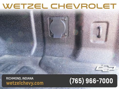 Used 2025 Chevrolet Colorado ZR2 w/ Technology Package AWD/4WD image 7