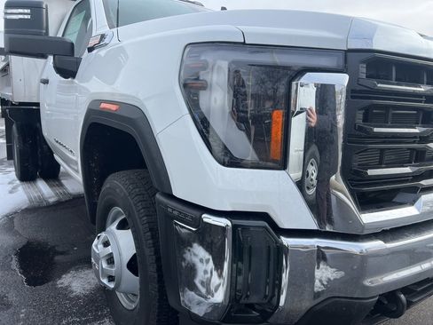 New 2026 GMC Sierra 3500 Pro w/ Convenience Package image 2