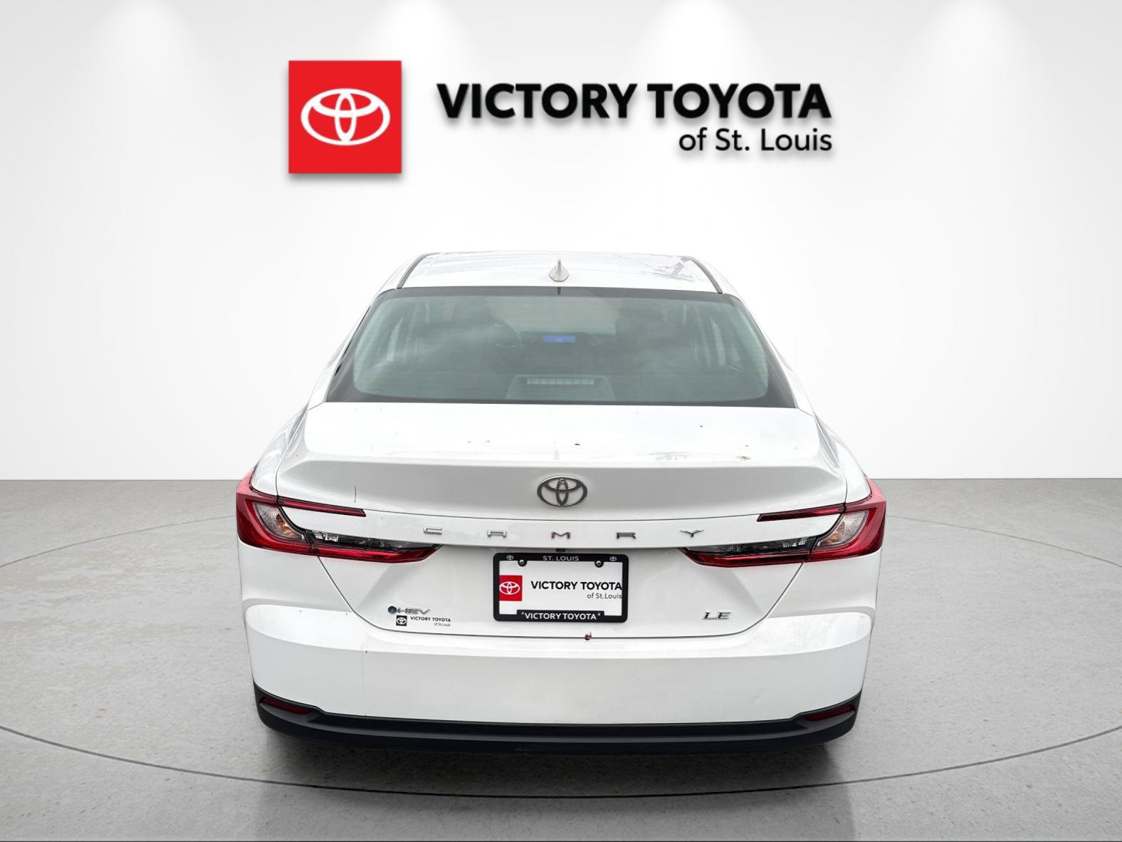 Used 2026 Toyota Camry LE FWD image 4