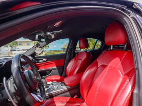 Used 2020 Alfa Romeo Giulia w/ Quick Order Package 22K Sport image 20