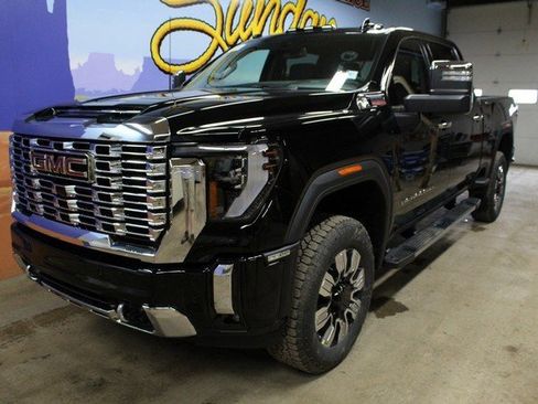New 2025 GMC Sierra 2500 Denali w/ Max Trailering Package image 8